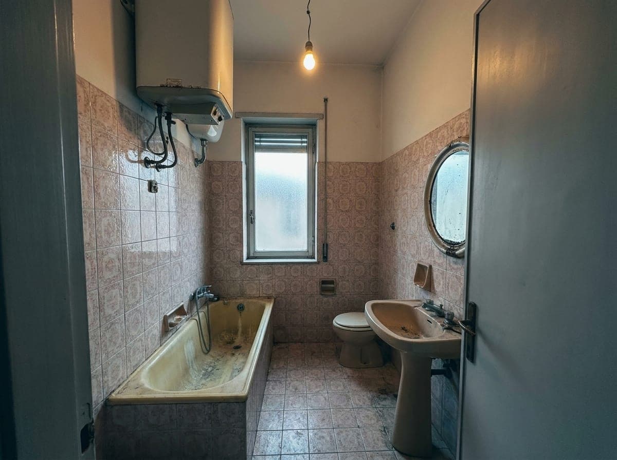Bagno anni ’70 prima dei lavori